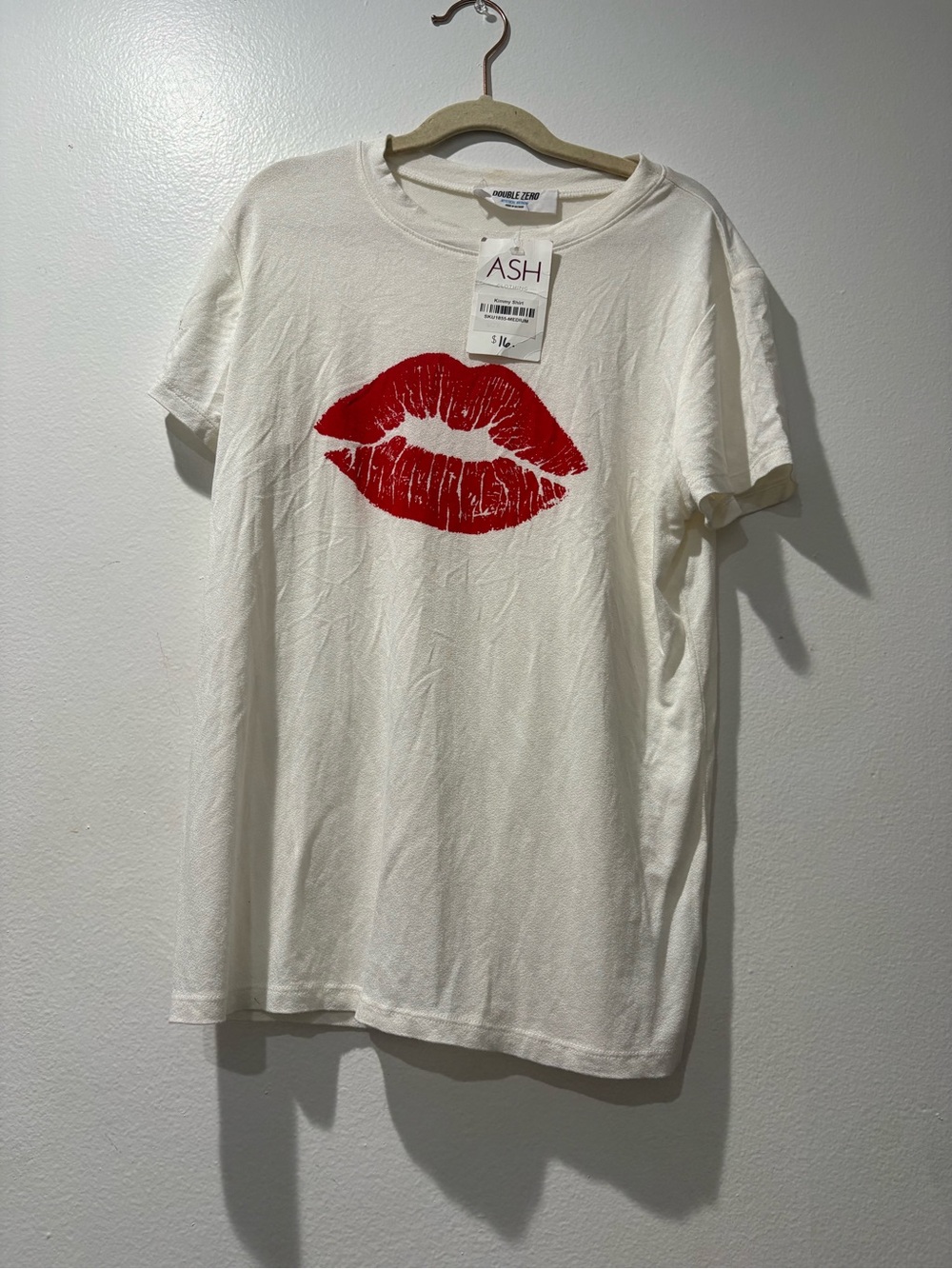 Ash White Short Sleeve Tee with Red Lip Graphic